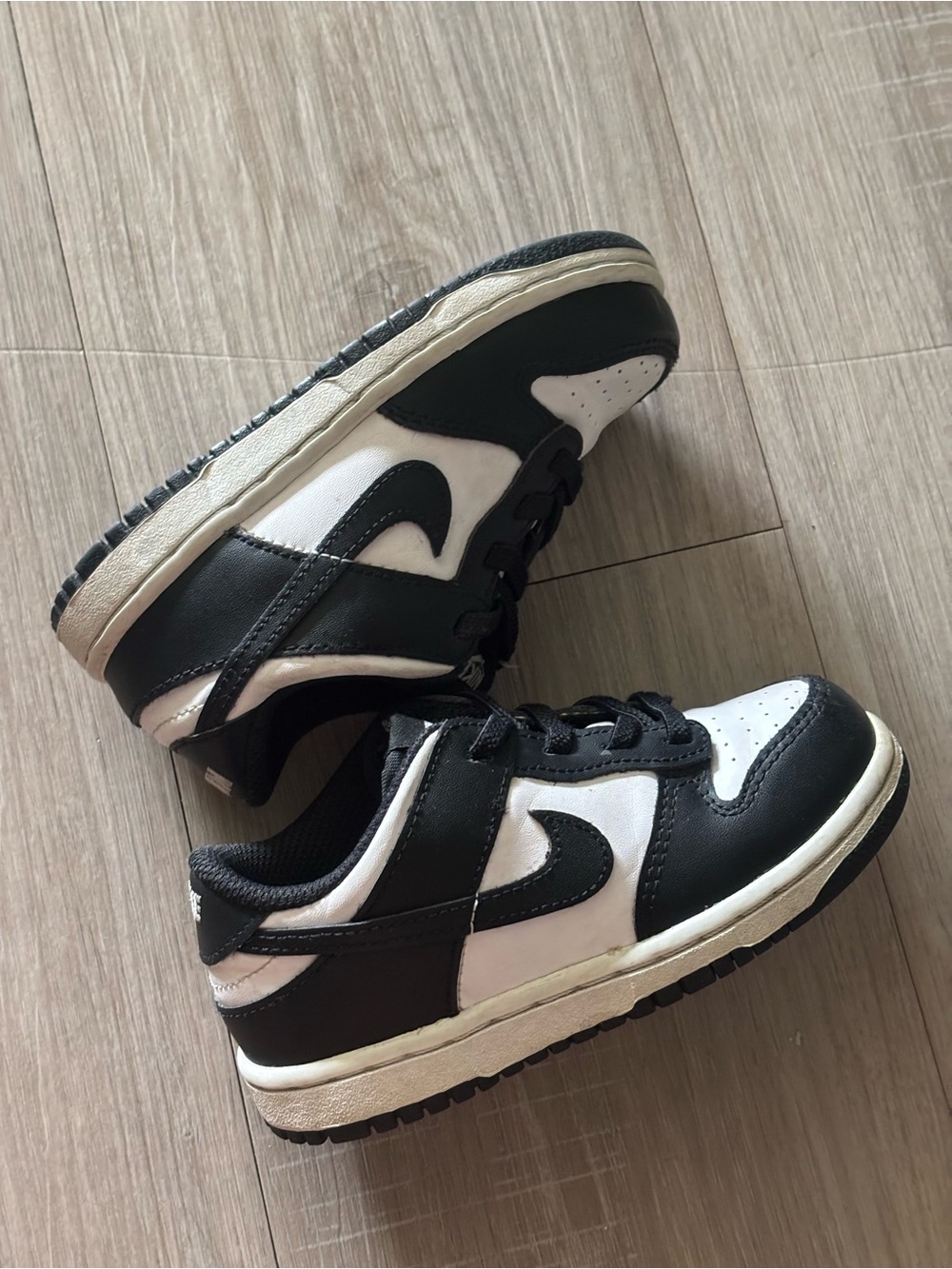 Nike Kids Black and White Low-Top Sneakers Pandas size 9c